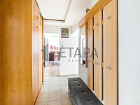 Prodej bytu 3+1 s balkónem v ulici L. M. Pařízka v Českých Budějovicích. - chodba