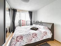 Prodej bytu 3+1 s balkónem v ulici L. M. Pařízka v Českých Budějovicích. - ložnice