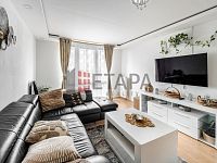 Prodej bytu 3+1 s balkónem v ulici L. M. Pařízka v Českých Budějovicích. - obývací pokoj