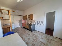 Pronájem bytu 1+1 50 m² s prostornou komorou v ul.Čechova v Českých Budějovicích. - IMG_5571.JPG