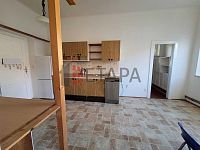 Pronájem bytu 1+1 50 m² s prostornou komorou v ul.Čechova v Českých Budějovicích. - IMG_5575.JPG
