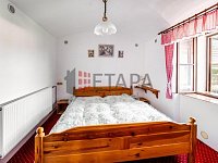Rodinný dům s atmosférou chalupy a krásnou zahradou v Pohoří u Mirovic. - druhá ložnice