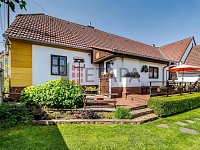Rodinný dům s atmosférou chalupy a krásnou zahradou v Pohoří u Mirovic. - dům