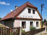 Rodinný dům s atmosférou chalupy a krásnou zahradou v Pohoří u Mirovic. - dům