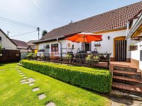 Rodinný dům s atmosférou chalupy a krásnou zahradou v Pohoří u Mirovic. - dům s terasou