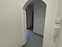 Pronájem zrekonstruovaného bytu 2kk s lodžií v ul. Krčínova v Č.Budějovicích - IMG_2461.jpg