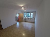 Prodej prostorného bytu 2+1 o podlahové ploše 65 m² v Zachariášově ulici v Českých Budějovicích - GOPR2646.JPG