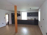 Prodej rodinného domu 4+kk se započatou rekonstrukcí - DSC04467.JPG