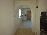 Prodej rodinného domu 3+1 s pozemkem v obci Velký Malahov 13 km od dálnice D5. - 20260523_095257.jpg