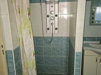Prodej rodinného domu 3+1 s pozemkem v obci Velký Malahov 13 km od dálnice D5. - 20260523_095449.jpg