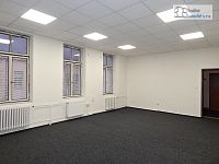 Budova s kancelářemi, 393 m², Ostrava, Přívoz – velmi dobrý stav, možnost přestavby na bytový dům - 016.JPG