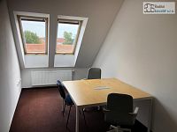 Pronájem kancelářských prostor, Modřice, 67 m² - uzavřený areál, tři kanceláře, kuchyňka, parkování - 04.jpeg