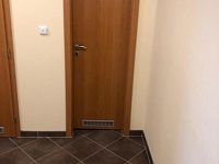 Pronájem kancelářských prostor, Modřice, 67 m² - uzavřený areál, tři kanceláře, kuchyňka, parkování - 08.jpeg