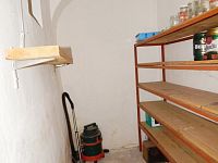 Venkovská usedlost s pozemkem 1.090 m² v Šumicích - k demolici, oboustranný vjezd - 15.JPG