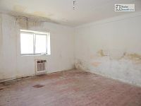 Venkovská usedlost s pozemkem 1.090 m² v Šumicích - k demolici, oboustranný vjezd - 21.JPG