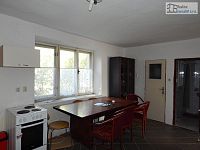 RD 4+1 Prosatín – zemědělská usedlost s pozemkem 7.312 m² v malé obci obklopené lesy - 10.JPG