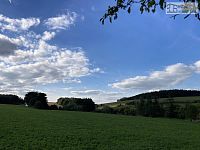 RD 4+1 Prosatín – zemědělská usedlost s pozemkem 7.312 m² v malé obci obklopené lesy - 22.JPEG