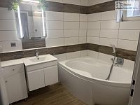 RD Kožušice – venkovský dům s garáží, dílnou a velkou zahradou na klidném místě v malé obci - 13.JPEG