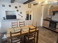 RD Kožušice – venkovský dům s garáží, dílnou a velkou zahradou na klidném místě v malé obci - 09.JPEG