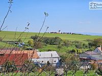 Pozemek Ostrovánky, 1.500 m² – hezký pozemek pro rodinný dům v blízkosti lesa, 7 km od Kyjova