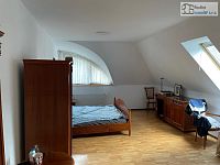 Pronájem bytu 1+kk, 33 m² - Brno, Bochořákova – byt s možností užívání prostorné terasy - 02.JPEG