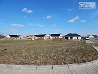 Stavební pozemek Pohořelice, 853 m² – velmi pěkný pozemek na okraji obce, IS u pozemku - 003.JPG