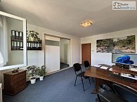 Pronájem kancelářských prostor 4+kk, 87 m² - Brno, Řečkovice, Maříkova – 4 kanceláře, koupelna, vyhrazené parkování, garáž - 002.JPEG