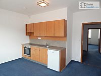 Pronájem kancelářských prostor 4+kk, 87 m² - Brno, Řečkovice, Maříkova – 4 kanceláře, koupelna, vyhrazené parkování, garáž - 003.JPG