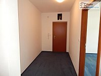 Pronájem kancelářských prostor 4+kk, 87 m² - Brno, Řečkovice, Maříkova – 4 kanceláře, koupelna, vyhrazené parkování, garáž - 012.JPG