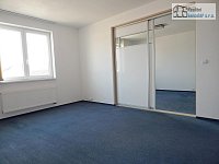 Pronájem kancelářských prostor 4+kk, 87 m² - Brno, Řečkovice, Maříkova – 4 kanceláře, koupelna, vyhrazené parkování, garáž - 014.JPG