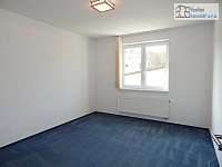 Pronájem kancelářských prostor 4+kk, 87 m² - Brno, Řečkovice, Maříkova – 4 kanceláře, koupelna, vyhrazené parkování, garáž - 020.JPG