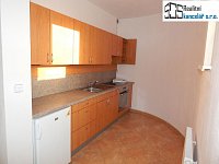 Pronájem pěkných kancelářských prostor, (2+kk) 52 m² - Brno, Řečkovice, Maříkova – dvě kanceláře, kuchyňský kout a koupelna, parkování - 02.JPG