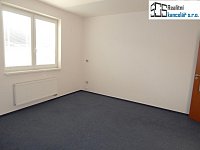 Pronájem pěkných kancelářských prostor, (2+kk) 52 m² - Brno, Řečkovice, Maříkova – dvě kanceláře, kuchyňský kout a koupelna, parkování - 03.JPG