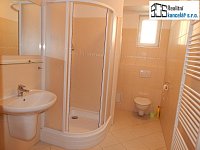 Pronájem pěkných kancelářských prostor, (2+kk) 52 m² - Brno, Řečkovice, Maříkova – dvě kanceláře, kuchyňský kout a koupelna, parkování - 06.JPG