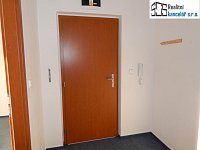 Pronájem pěkných kancelářských prostor, (2+kk) 52 m² - Brno, Řečkovice, Maříkova – dvě kanceláře, kuchyňský kout a koupelna, parkování - 09.JPG