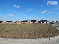 Stavební pozemek Pohořelice, 853 m² – velmi pěkný pozemek v blízkosti centra města, IS u pozemku - 003.JPG