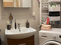 Pronájem bytu 2+kk Brno, Řečkovice, ul. Ječná, 2.NP, 54 m² – po rekonstrukci - balkón, klidná ulice - 09.jpg