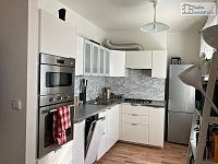 Pronájem bytu 2+kk Brno, Řečkovice, ul. Ječná, 2.NP, 54 m² – po rekonstrukci - balkón, klidná ulice - 12.jpg