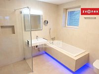 1/2 rodinného domu Zlín - Kostelec, po kompletní rekonstrukci, parkování, zahrada, velký sklep - Obrázek k zakázce č.: 639721