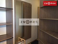 Byt 2+kk Zlín, Pod Křiby, terasa, stání venkovní pro auto, vybavený. - Obrázek k zakázce č.: 583263