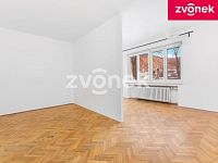 Prvorepubliková vila s bazénem a velkým pozemkem u centra Zlína – Tř. T. Bati - Obrázek k zakázce č.: 726631