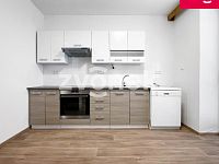 Prostorný byt 3+1 po rekonstrukci s balkonem, parkováním v 1. NP Rodinného domu - Kunovice - Obrázek k zakázce č.: 718212