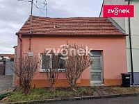 Prodej rodinného domu 2+1 v Hluku.