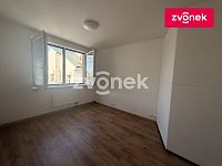 Pronájem kancelářských prostor 100m² - Ulice Školní, Centrum Zlína - Obrázek k zakázce č.: 728981