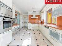 Reprezentativní vila s wellness + samostatný dům 3+1 – ideální pro rodinu i firmu - Obrázek k zakázce č.: 701006