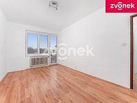 Prodej bytu 1+1, 34 m² + balkon + 2 sklepy, Bojkovice – ul. Tovární