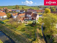 Prostorný rodinný dům se zahradou 1 050 m², garáží a velkým potenciálem – Bílovice u Uherského Hradiště