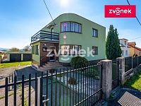 Rodinné sídlo s velkorysou zahradou 1 144 m² na prestižní adrese v Lukově