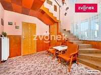 Rodinné sídlo s velkorysou zahradou 1 144 m² na prestižní adrese v Lukově - Obrázek k zakázce č.: 730931