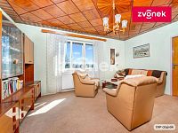 Rodinné sídlo s velkorysou zahradou 1 144 m² na prestižní adrese v Lukově - Obrázek k zakázce č.: 730931